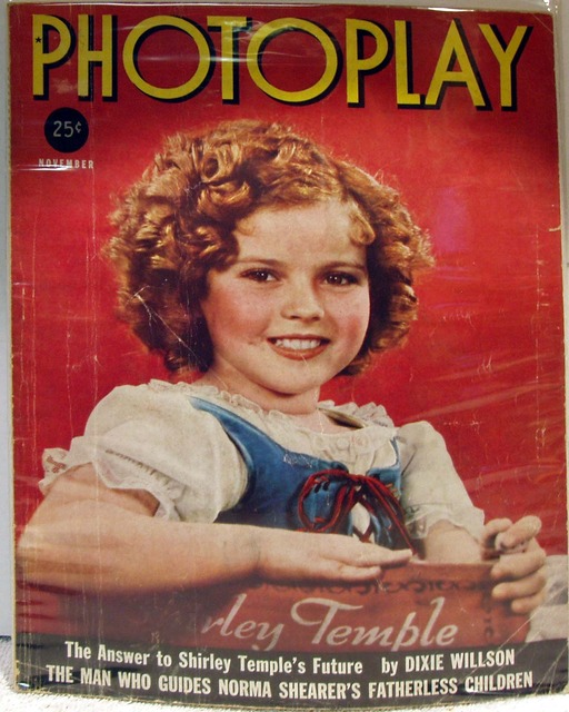 Photoplay v51#11 © November 1937 Macfadden Publications